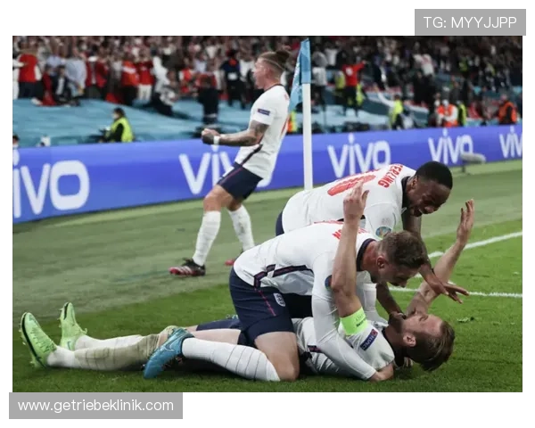 凯发足球官网丰富的足球资讯和专家点评助你深入了解每场比赛的精彩瞬间